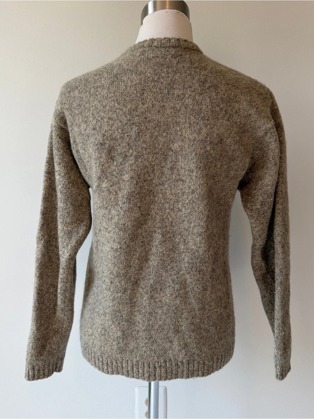 J Crew Tan Oatmeal 100% Shetland Wool Greige V Neck Marled Sweater Pullover, S